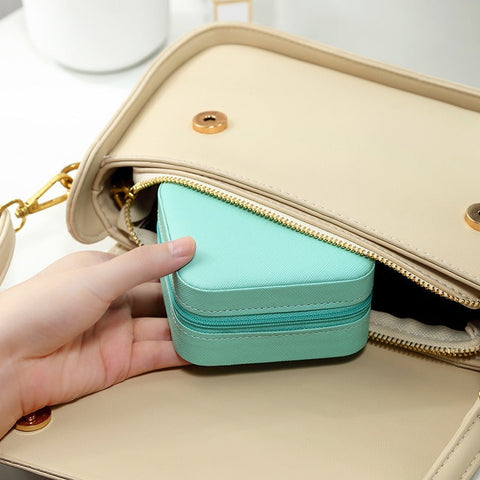 Portable Jewellery Organizer Box Leather Travel Jewelry Storage Case for Rings Earrings & Accessories